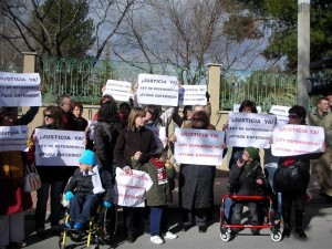 Protesta en Ibi por los derechos de los dependientes